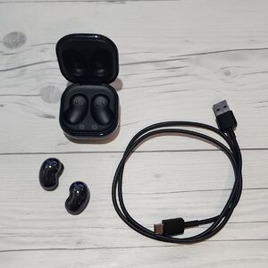 Samsung Galaxy Buds Live Earbuds with Charging Case